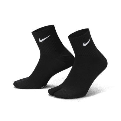 Nike Everyday Plus Lightweight Ankle Split Toe Socks. Nike IE